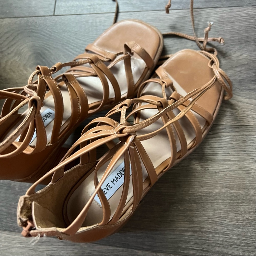 Steve Madden Revolve Cherri Sandals NWOT - Picture 3 of 7